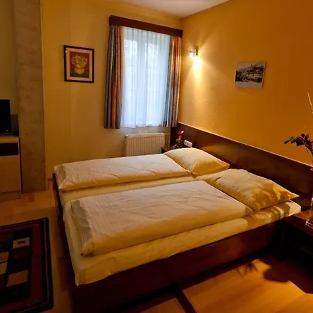 Gasthof Weisses Dach Penzion Murau